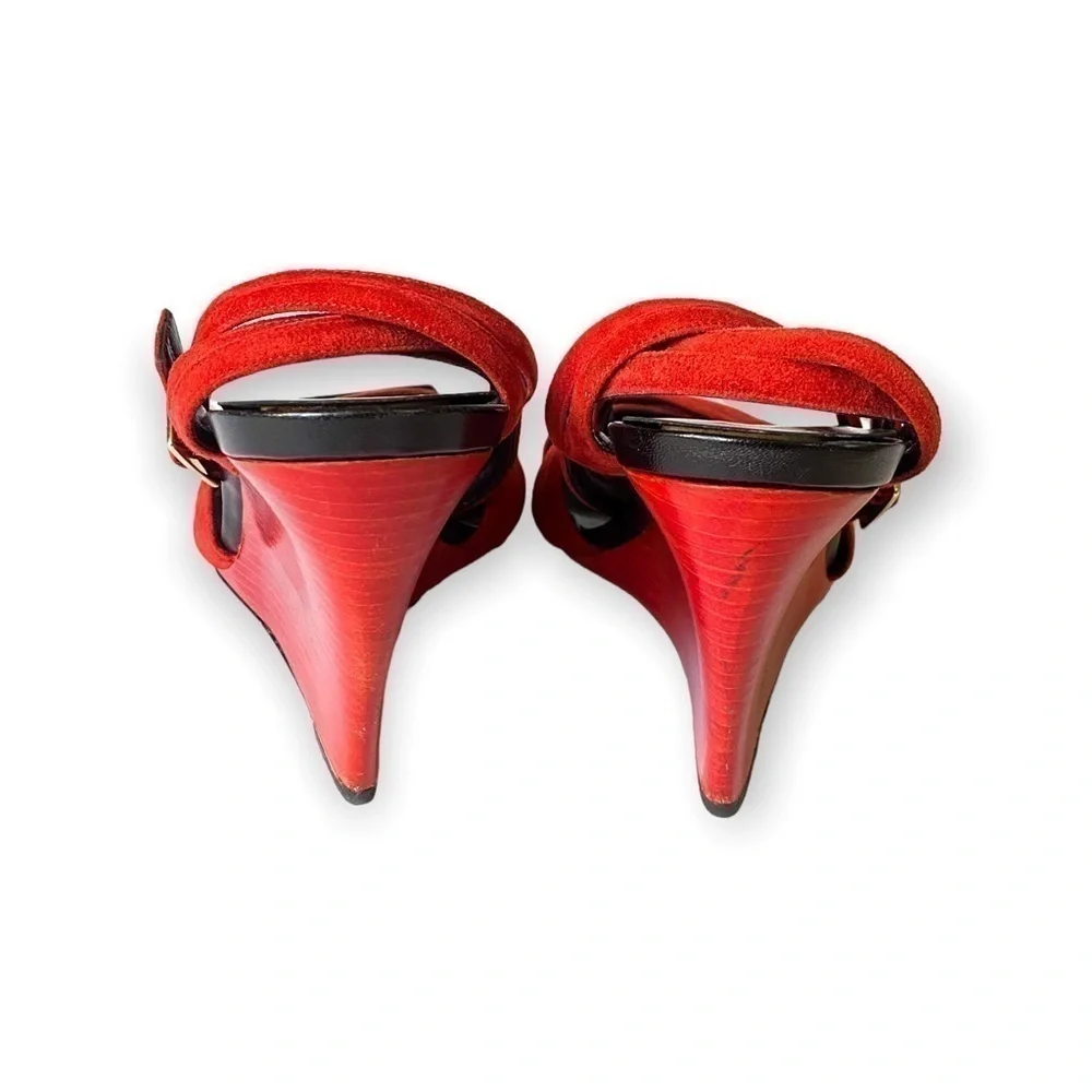 ROGER VIVIER Suede Wedge Sandals Size:‎ 37.5 EU, Red
